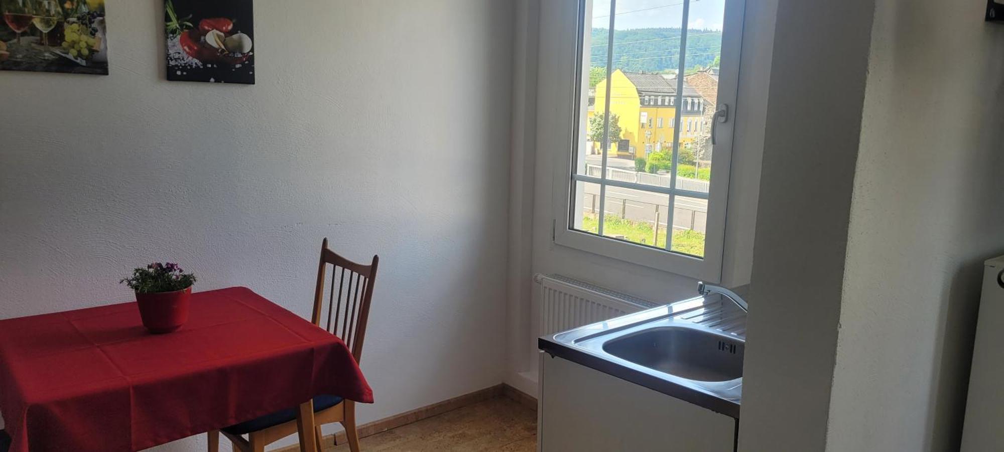 Mit Schoenem Balkon Apartment